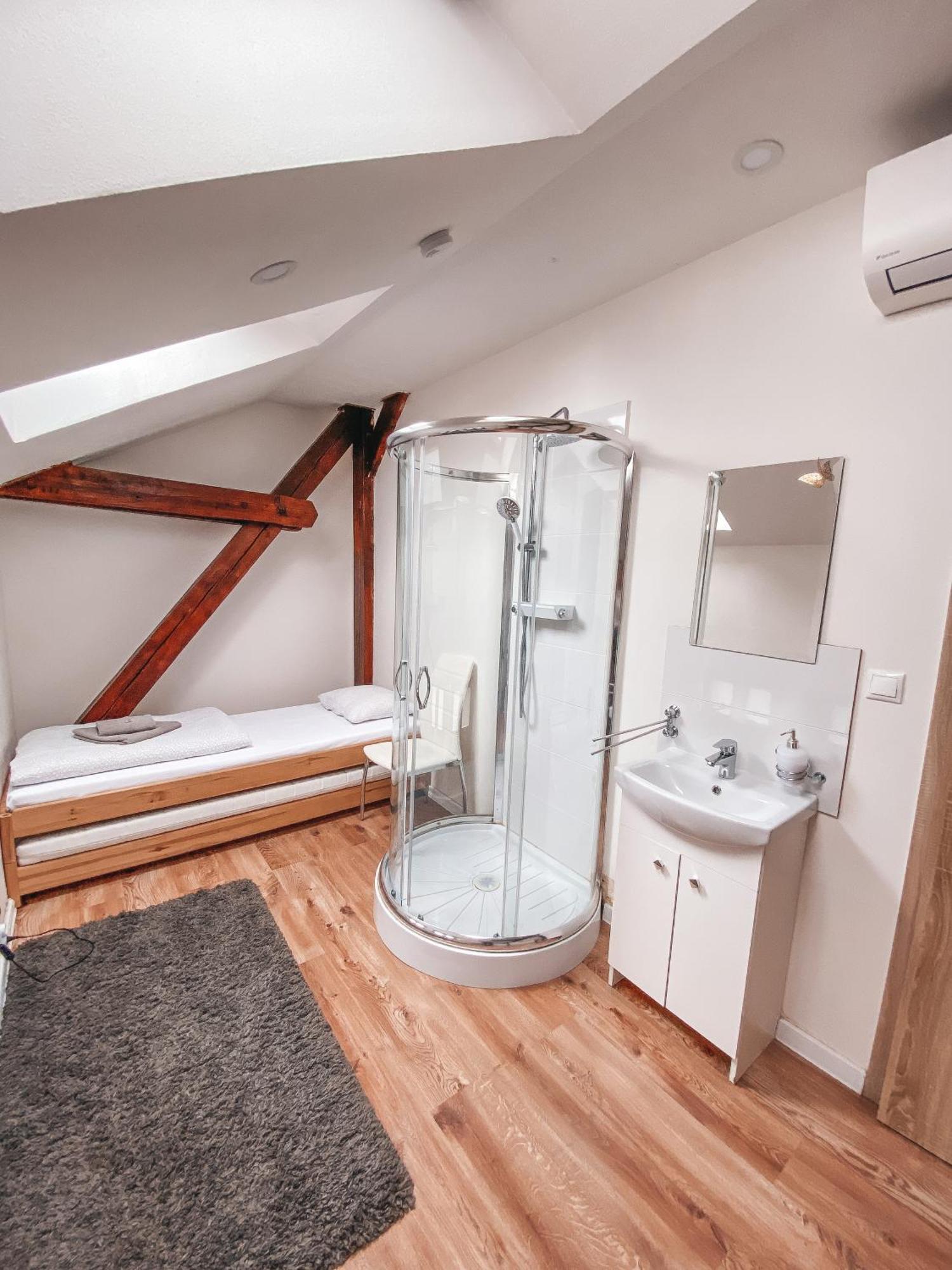 Blue Lotus Apartments براتسيلافا المظهر الخارجي الصورة